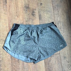 Nike Gray and Black Athletic Shorts Lightweight Moisture-Wicking